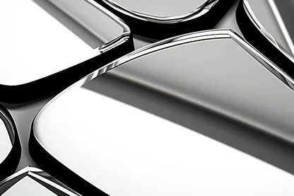 Hochglanzpoliertes Metallteil