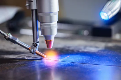 Laserschweißen an einem Metallteil
